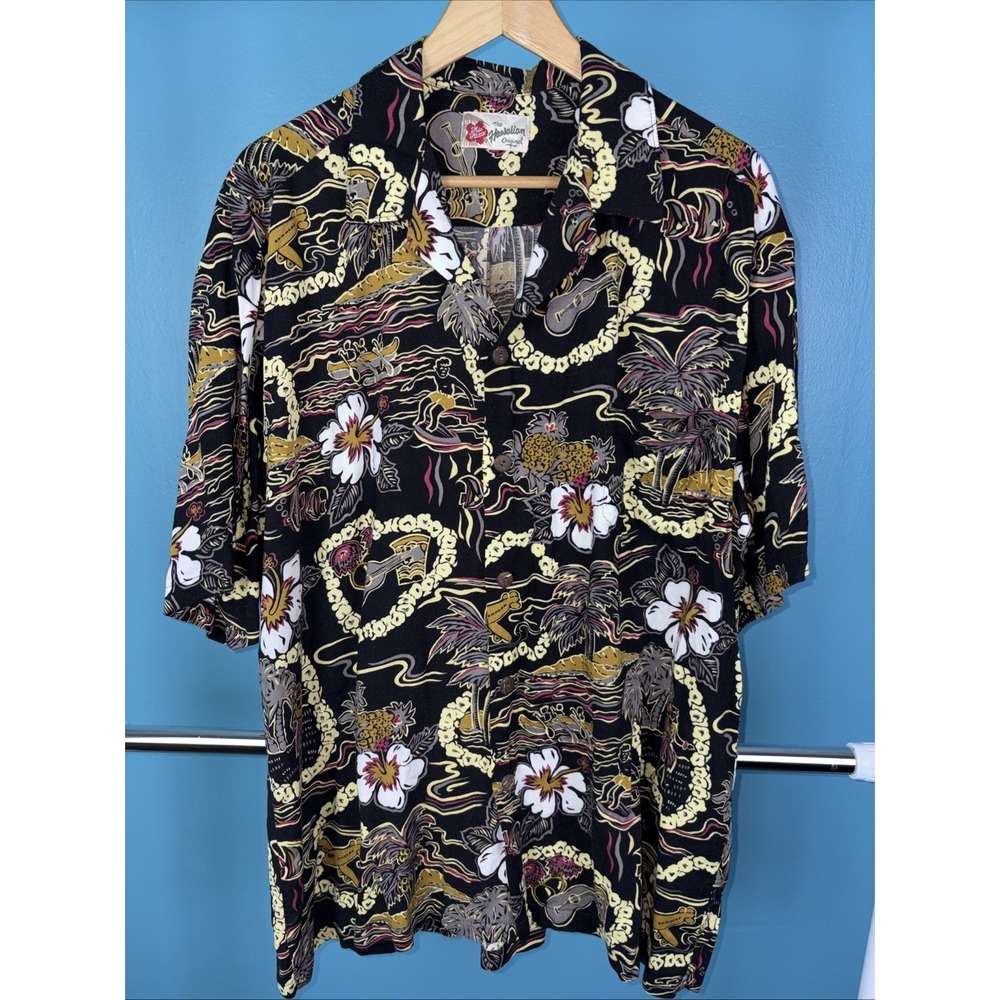 Hilo Hatties Hawaiian Button Up Aloha‎ Flower Shirt Size XL Extra Large Surfer